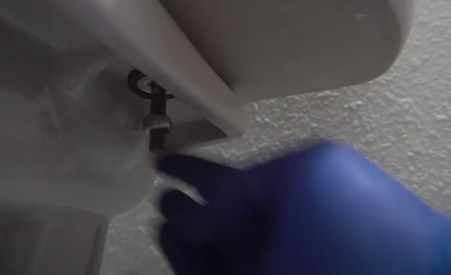 toilet repair handyman [location]